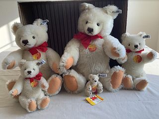 STEIFF SIGNED  "Margarete Steiff Collectorâ€™s Edition" Set of Five White Family Teddy Bears with Box