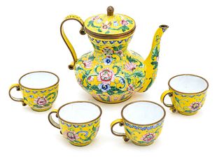 Chinese Enamel Tea Pot , 4 Matching Tea Cups C. 1920, H 7''