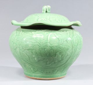 Chinese Ceramic Celadon Covered Bowl