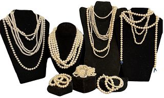 Collection Cultured Freshwater & Costume Pearl Necklaces and Bracelets 