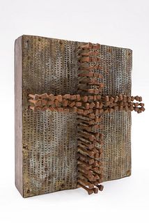 MATHIAS GOERITZ, Sin título (Mensaje), Sin firma, Lámina perforada y clavos sobre madera, 22.5 x 20 x 8 cm, Con constancia
