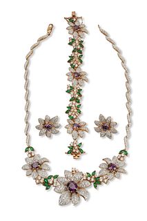 A set of floral motif jewelry set