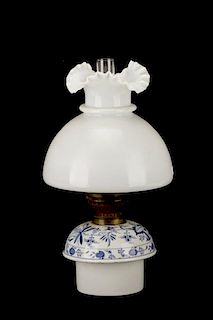 Blue Onion Porcelain Oil Lamp, Meissen (attr)