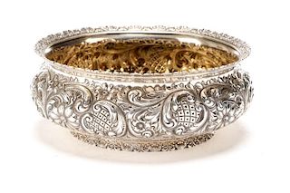 Sterling Silver Repousse Footed Bowl, Philadelphia