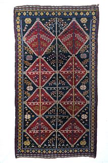 Antique Shiraz Rug 4’7" x 8’5” (1.40 x 2.57 M)