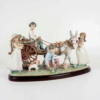 Enchanted Outing 1001797 Ltd. - Lladro Porcelain Sculpture