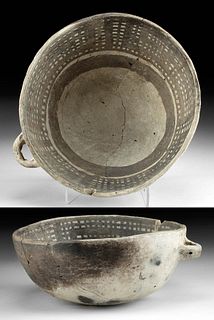 Prehistoric Anasazi Kayenta Black on White Handled Bowl