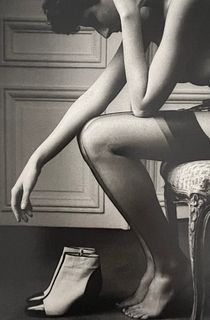 Jeanloup Sieff, Jeune Femme Pensive Regardant Ses Chaussures Paris 1979