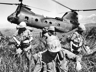 Vietnam War "Chinook Helicopter" Print