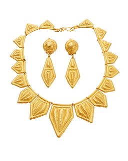 A set of high karat gold jewelry