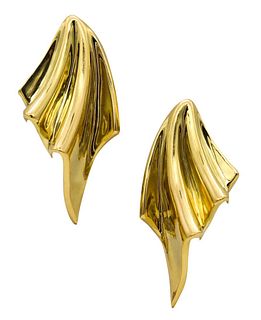 Roberto Legnazzi 1970 Modernism Drapery Clips Earrings In 18K Gold