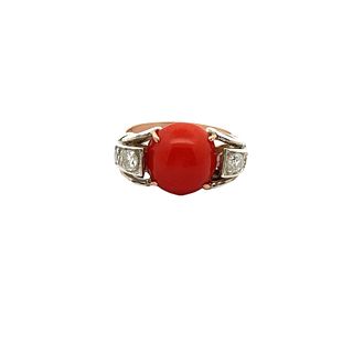 Deco Ring in 18k Gold with Coral and Diamonds
