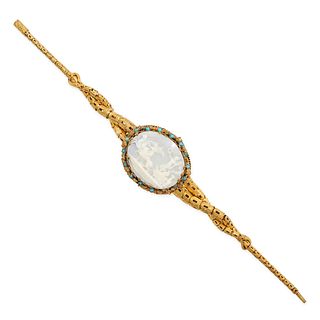 AN ANTIQUE TURQUOISE CAMEO BRACELET in 15ct yellow gold, comprising an oval cameo plaque depictin...