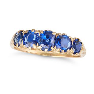 A SAPPHIRE FIVE STONE RING in yellow gold, set with a row of cushion and oval cut sapphires, no a...