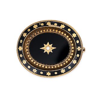 AN ANTIQUE ONYX, PEARL AND ENAMEL MOURNING BROOCH in 15ct yellow gold, designed as an oval with c...