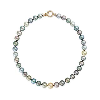 A GREY PEARL AND DIAMOND NECKLACE in 14K gold, comprising a row of graduated pearls, the clasp wi...