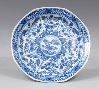 Chinese Kangxi Export Porcelain Blue and White Dish