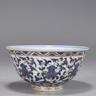 Finely Detailed Qing Dynasty Porcelain Bowl