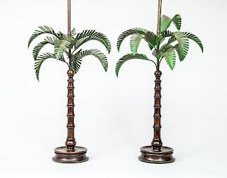 Pair of Palm Tree-Form Tôle Peinte and Wood Lamps