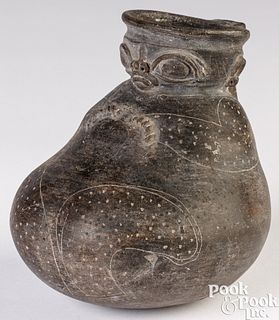Chimu pottery effigy vessel