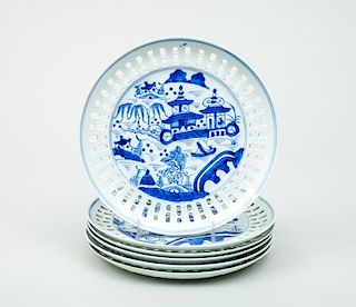 Six Modern Canton Blue and White Porcelain Plates, in the Willow Pattern