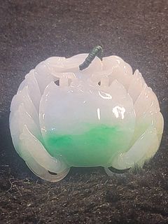Jadeite carved crab ornament with report