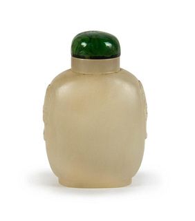 White jade and jadeite snuff bottle