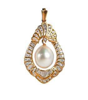 South sea cultured pearl and diamond pendant