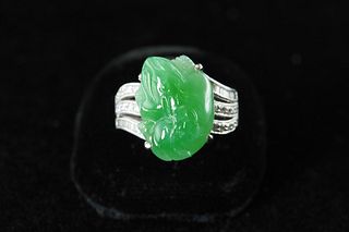 Natural jadeite frog and diamond ring