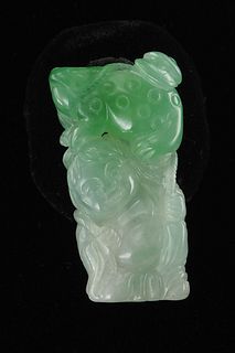 Natural jadeite ornament