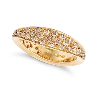 A COGNAC DIAMOND DRESS RING in 18ct yellow gold, the curved band set with round brilliant cut cog...