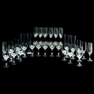 JUEGO DE COPAS REP. CHECA SIGLO XX Elaborados en cristal y vidrio Diseño orgánico De las marcas Betty y Amadeus 6 tamaño...