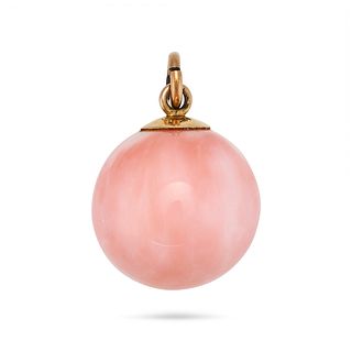 A VINTAGE CORAL PENDANT in 9ct yellow gold, set polished coral sphere, stamped 9CT, 1.4cm, 5.3g.