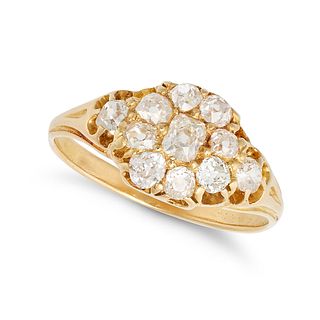 AN ANTIQUE DIAMOND CLUSTER RING in 18ct yellow gold, set with a cluster of old cut diamonds, no a...