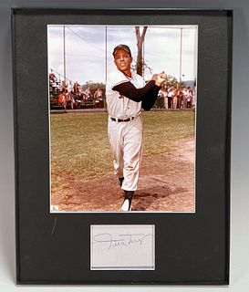 WILLIE MAYS PHOTO WITH SIGNATURE 