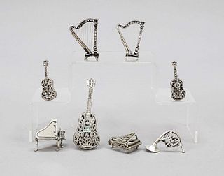 Eight miniature instruments, 20