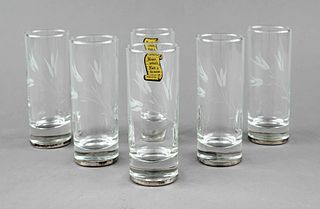 Six longdrink glasses on stand