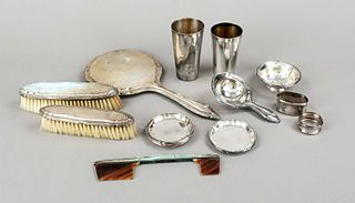 Mixed set of 16 pieces, 20th c.