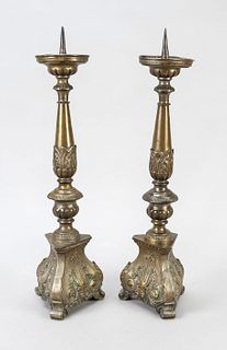 Pair of high candlesticks in b