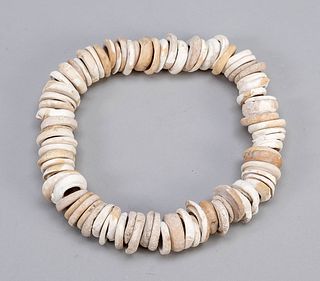 Chain of white shell limestone