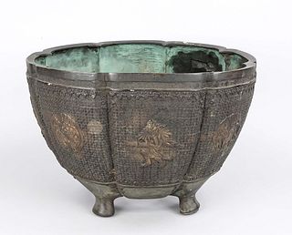 Large cachepot, Japan, Meiji period