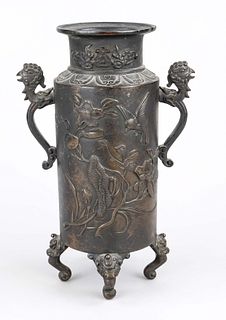 Rouleau vase, Japan, 19th c., bronz