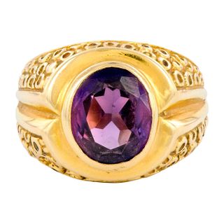 18K Yellow Gold and Purple Sapphire Statement Ring
