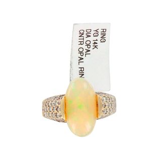 Gorgeous Opal and Diamonds 14K Yellow Gold Cocktail Ring
