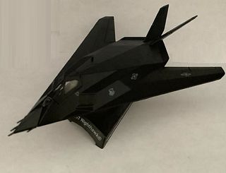 Lockheed F-117 Nighthawk Stealth Fighter USAF Diecast Model. 
