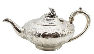 Superb English Repousse Sterling Teapot, 21.5 OZT