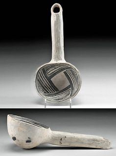 Prehistoric Anasazi Kayenta Black-on-White Ladle