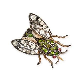 A PASTE FLY BROOCH in yellow gold and silver, designed as a fly set with colourless paste and gre...