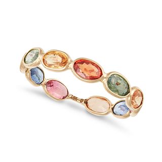 A MULTICOLOUR SAPPHIRE ETERNITY RING in 18ct yellow gold, set with a row of eleven oval cut pink,...