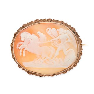NO RESERVE - A CAMEO BROOCH in 9ct yellow gold, comprising an oval shell cameo carved to depict N...